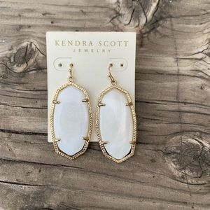 Kendra Scott Danielle earrings in white and gold